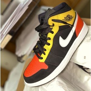 Men’s Jordan 1 ‘Amarillo’ size 8.5 
New/never worn
$175obo